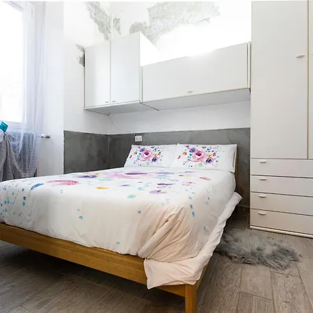 Relax A 4 Salti Dai Navigli Pensjonat 4*