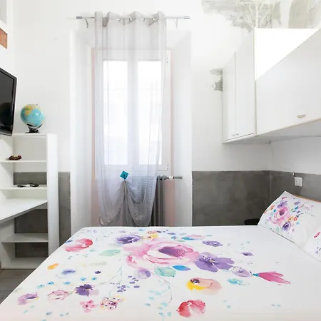 Pensjonat Relax A 4 Salti Dai Navigli 4*