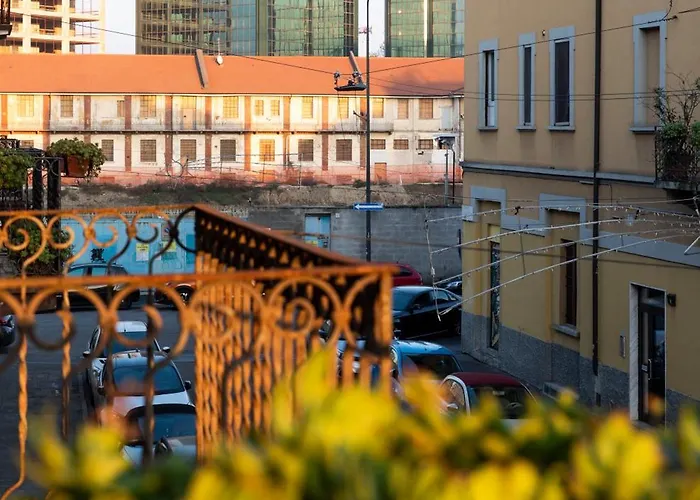 Relax A 4 Salti Dai Navigli Penzion Milán